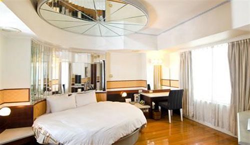 Fudi Hotel Taichung Exterior photo